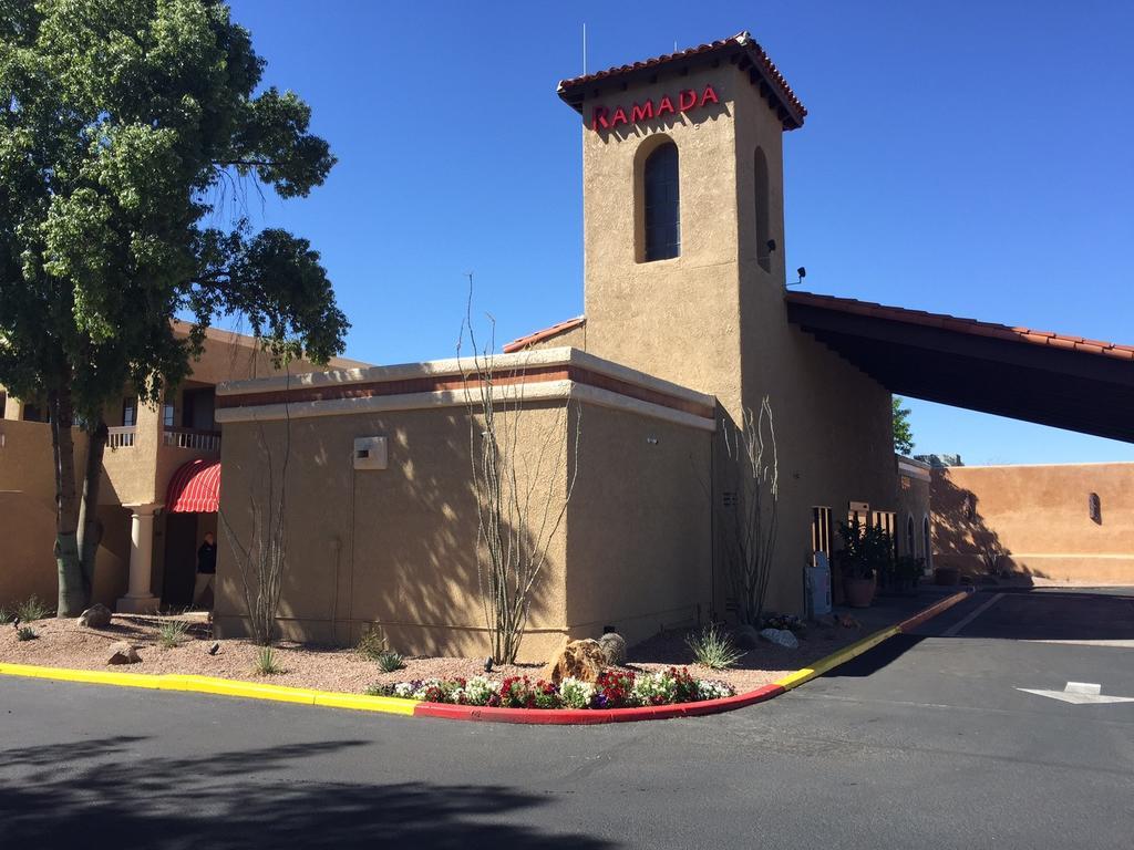 Ramada Tucson East Hotel Buitenkant foto